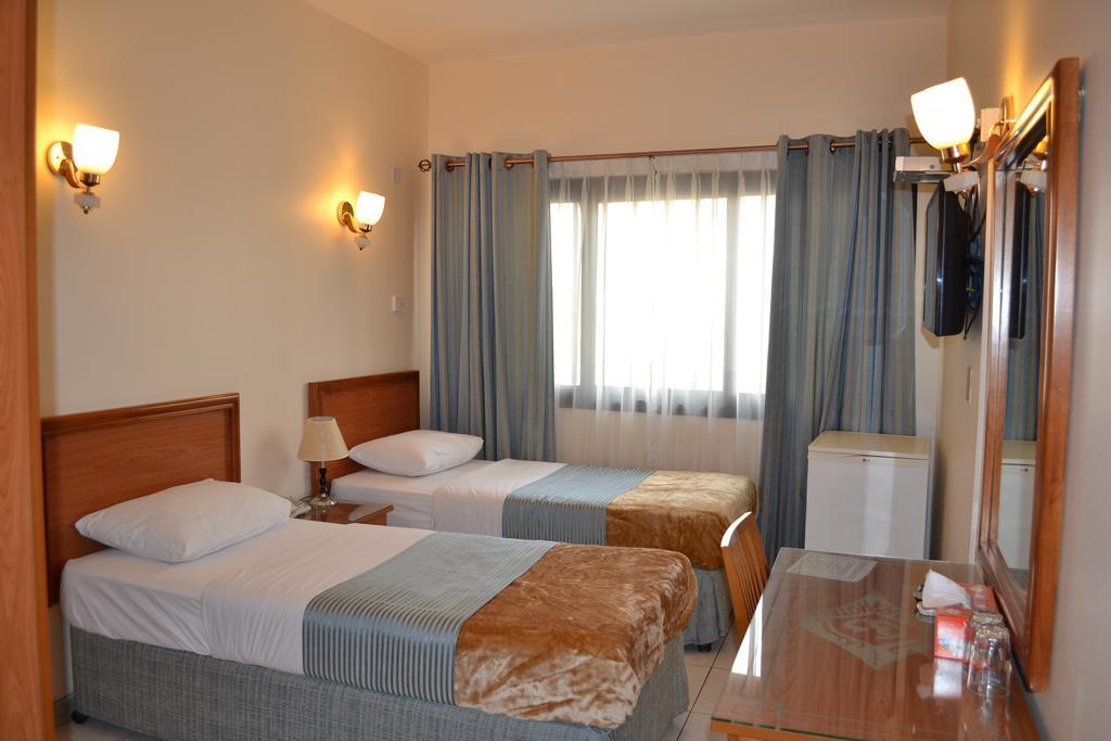 Tara Hotel Llc Dubai Room photo