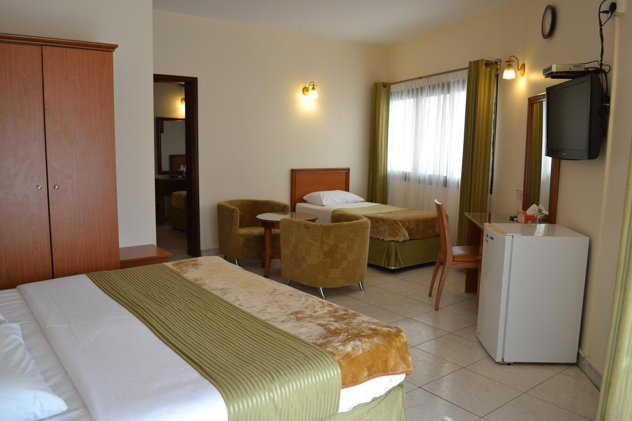 Tara Hotel Llc Dubai Room photo